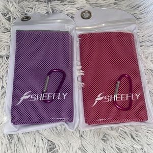 NEW COOLING TOWELS with waterproof carrying pouch and D-shape clip- 2 pa…